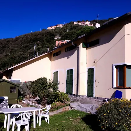 Apartment Trilocale Con Giardino *